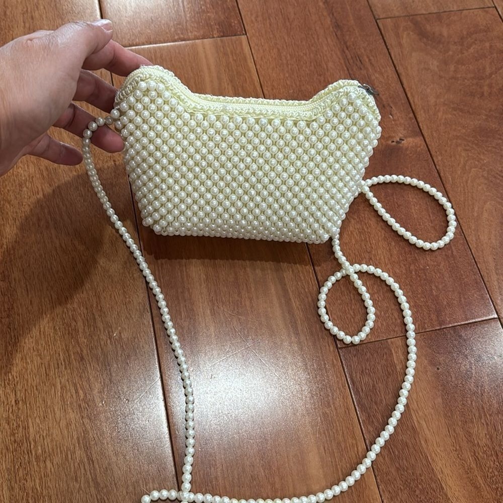 Beaded White Crossbody‎ Bag - Picture 4 of 8